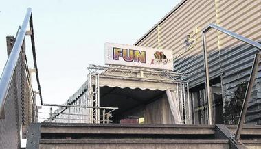 Schauplatz der t&ouml;dlichen Attacke: der Eingang zur Disco Fun & Lollipop. Den Kameraeinsatz wollen die Betreiber nun verst&auml;rken. (Foto: Ulrike Kugler)