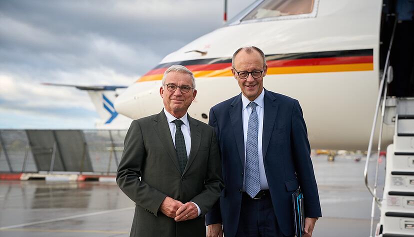 Bundeskanzler Friedrich Merz wird am Dienstag Heilbronn besuchen. Zuvor landete er am Flughafen Stuttgart. Bundeskanzler Friedrich Merz wird am Dienstag Heilbronn besuchen. Zuvor landete er am Flughafen Stuttgart.