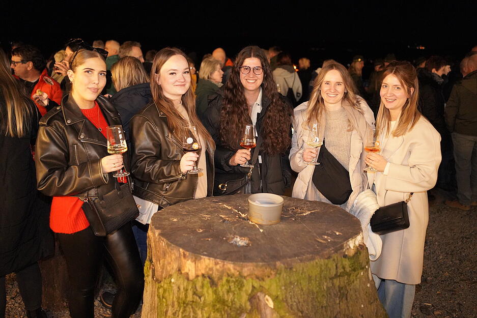 Das Weinevent Rebenglühen in Bretzfeld ist gestartet – die Bilder vom ersten Abend.