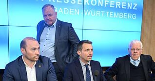 Bislang eher unbekannt, nun der starke Mann der AfD-Fraktion: Martin Rothweiler (M).