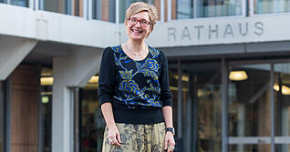 Die Gundelsheimer Bürgermeisterin Heike Schokatz.
Foto: Mario Berger Die Gundelsheimer Bürgermeisterin Heike Schokatz.
Foto: Mario Berger