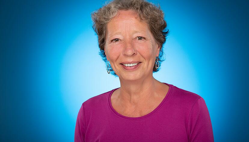 Ursula Birsl ist Politikwissenschaftlerin an der Philipps-Universität Marburg. Sie forscht zu Demokratie, EU und dem Vergleich politischer Systeme.
Foto: Wolfgang Koch Ursula Birsl ist Politikwissenschaftlerin an der Philipps-Universität Marburg. Sie forscht zu Demokratie, EU und dem Vergleich politischer Systeme.
Foto: Wolfgang Koch