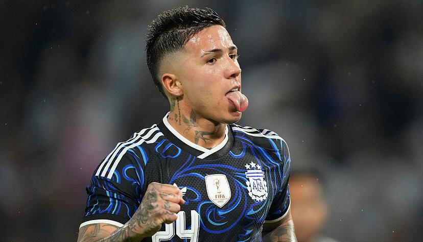 Enzo Fernandez hat nach umstrittenen Aussagen ein Problem. (Archivbild)