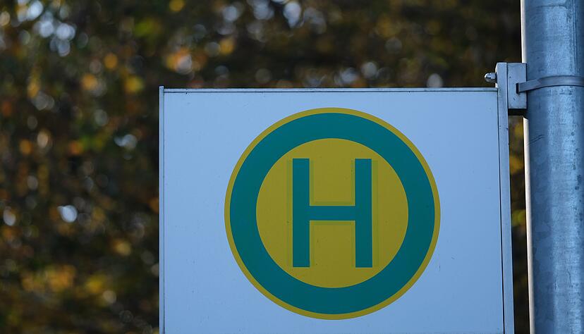 Gegen den Busfahrer wird nun ermittelt. (Symbolbild) Gegen den Busfahrer wird nun ermittelt. (Symbolbild)