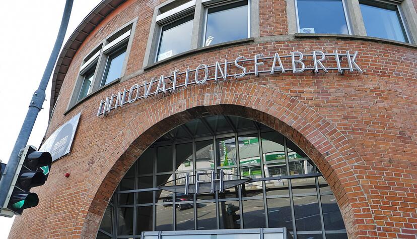 Beim Industrie 4.0-Kongress in der Heilbronner Innovationsfabrik bringt Gründer und Investoren zusammen. Foto: Dennis Mugler Beim Industrie 4.0-Kongress in der Heilbronner Innovationsfabrik bringt Gründer und Investoren zusammen. Foto: Dennis Mugler