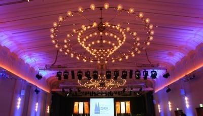 Teilnehmer sitzen in Köln beim 125. Jubiläum des DRV. Teilnehmer sitzen in Köln beim 125. Jubiläum des DRV.