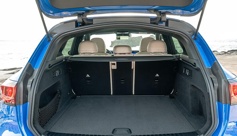 Platz da hinten! Das Kofferraumvolumen wird mit 570 bis 1.740 Liter angegeben. Platz da hinten! Das Kofferraumvolumen wird mit 570 bis 1.740 Liter angegeben.