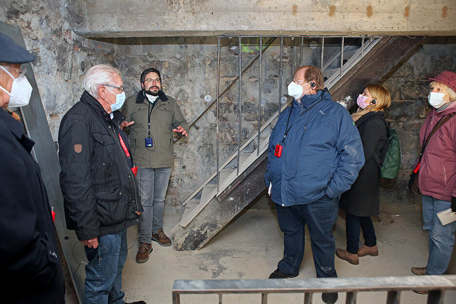 Schulung der Gästeführer mit Exklusivführung durch Architekt Schädel durch den Blauen Turm in Bad Wimpfen Schulung der Gästeführer mit Exklusivführung durch Architekt Schädel durch den Blauen Turm in Bad Wimpfen