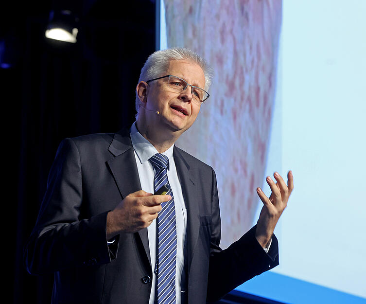 Abendvorlesung Hautkrebs mit SLK-Professor Harald Löffler Abendvorlesung Hautkrebs mit SLK-Professor Harald Löffler
