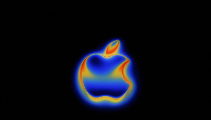 Apple versprach eine mit KI verbesserte Siri-Version, die auf sich warten lässt.