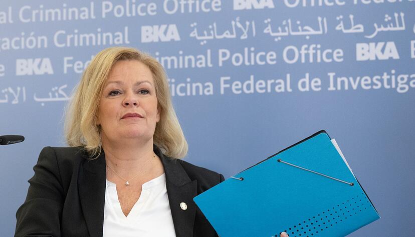 Bundesinnenministerin Nancy Faeser (SPD) stellt aktuelle Zahlen zu Kindesmissbrauch vor Bundesinnenministerin Nancy Faeser (SPD) stellt aktuelle Zahlen zu Kindesmissbrauch vor