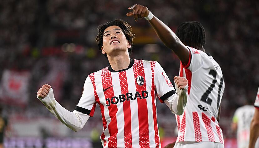 Yuito Suzuki war nach einer Ecke für Freiburg erfolgreich. Yuito Suzuki war nach einer Ecke für Freiburg erfolgreich.