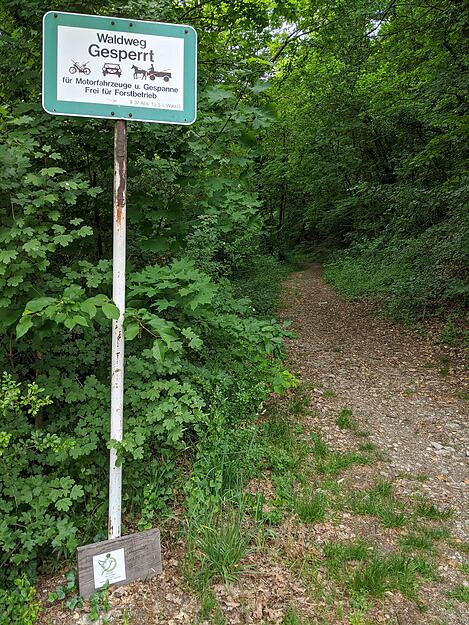 Pilgerweg zwischen Weißbach und Crispenhofen Pilgerweg zwischen Weißbach und Crispenhofen