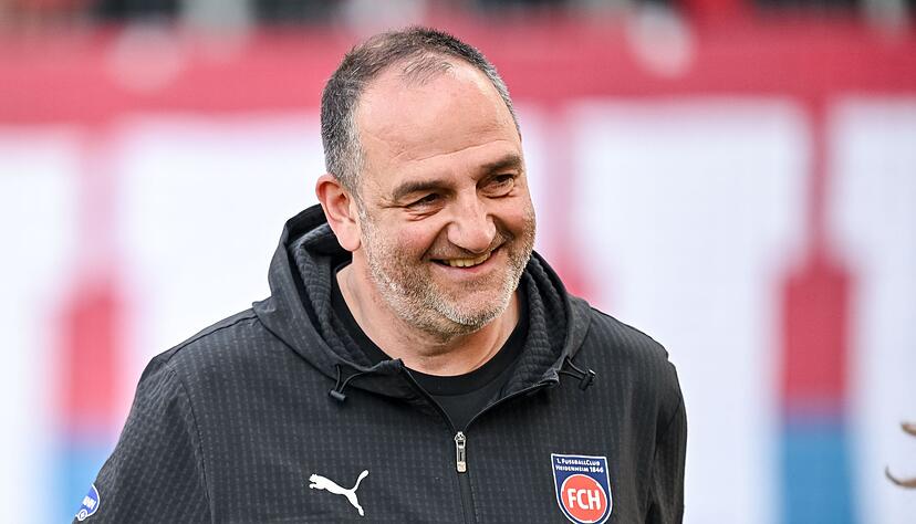 Hat noch Energie f&uuml;r ein weiteres Jahr 1. FC Heidenheim: Trainer Frank Schmidt. (Archivbild)