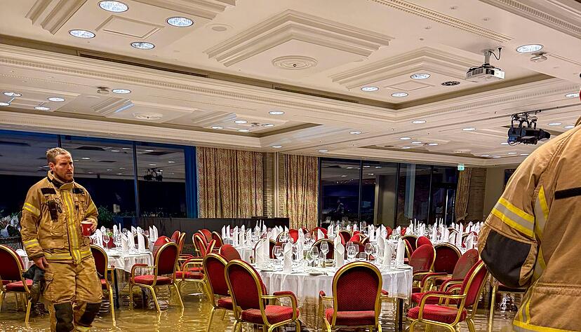 Das Unwetter "Jakob" führte in Norwegen zu Überschwemmungen - wie hier in einem Hotelsaal.
