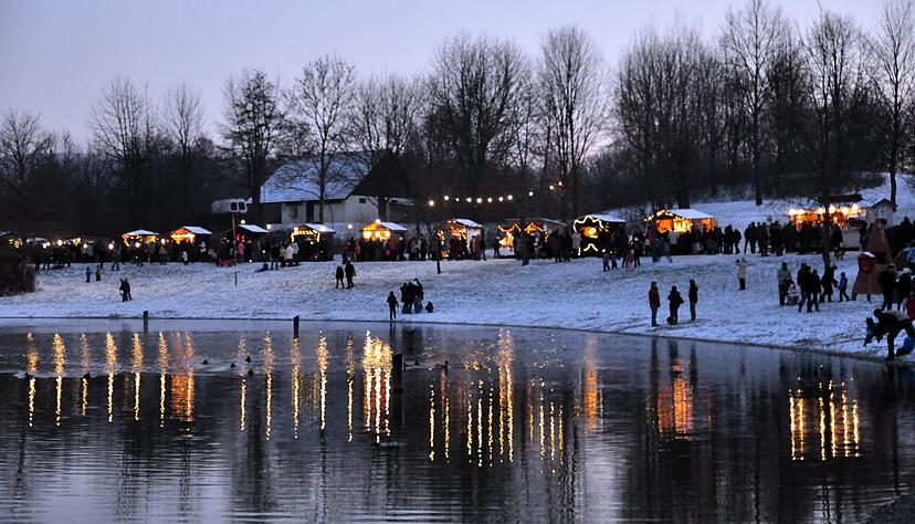Wenn wieder einmal die Landschaft mit Schnee gezuckert wäre, dann wäre die Kulisse für die Seeweihnacht am Breitenauer See, die am zweiten Adventswochenende stattfindet, noch perfekter.