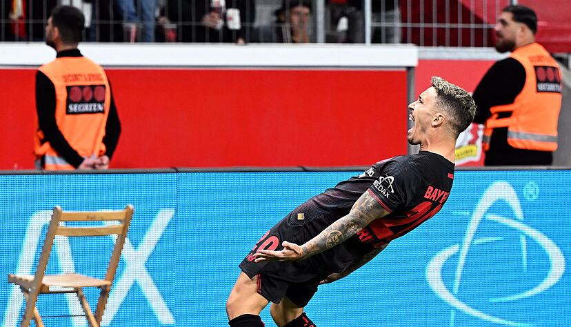 Zweimal stark beim Freistoß: Alejandro Grimaldo.