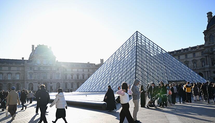 Mit den Mehreinnahmen sollen dringend benötigte Modernisierungen und Sicherheitsmaßnahmen finanziert werden. (Archivbild) Mit den Mehreinnahmen sollen dringend benötigte Modernisierungen und Sicherheitsmaßnahmen finanziert werden. (Archivbild)