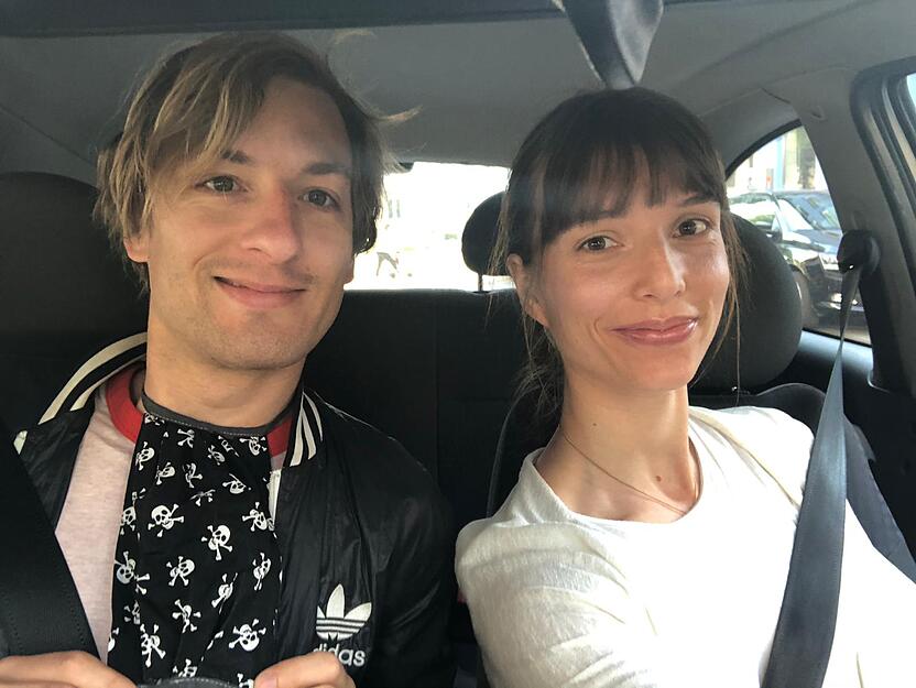 Die beiden Stimme-Volont&auml;re Lisa K&ouml;nnecke und Andr&eacute; Daub unterwegs auf ihrer Tour.