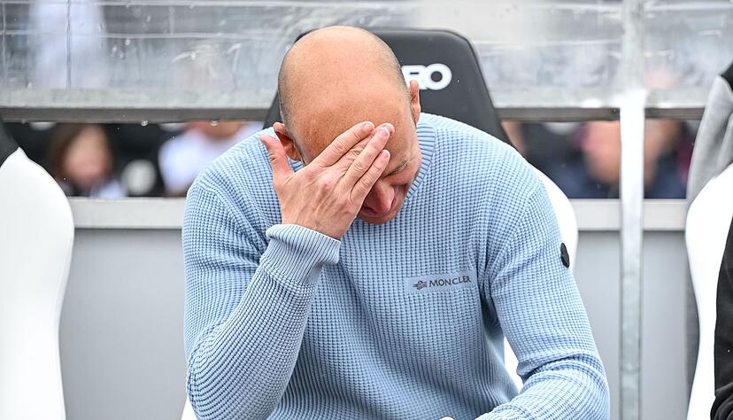 Nach der Trennung von Trainer und Gesch&auml;ftsf&uuml;hrer (im Bild) leitet Ex-Profi Uns&ouml;ld das Training beim SSV Ulm.