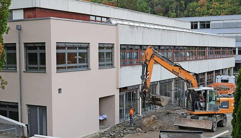 Das C-Geb&auml;ude der Gewerblichen Schule K&uuml;nzelsau erh&auml;lt ein elektrisch-physikalisches Kompetenzzentrum mit Cafeteria.