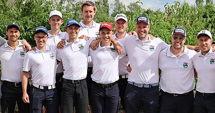 Die Aufsteiger (v. l.): Felix Seidler, Marco Silva, Michael Hämmerle, Ben Mundinger, Benjamin Steeb, Patrick Wunsch, Sebastian Steeb, Chris Hauser, Pascal Fischer, Peter Kupfer, Felix Stöhr, Alexandre Alain.
Foto: privat Die Aufsteiger (v. l.): Felix Seidler, Marco Silva, Michael Hämmerle, Ben Mundinger, Benjamin Steeb, Patrick Wunsch, Sebastian Steeb, Chris Hauser, Pascal Fischer, Peter Kupfer, Felix Stöhr, Alexandre Alain.
Foto: privat
