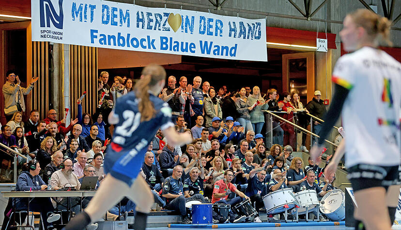 Sorgte für mächtig Stimmung in der Ballei: Alessia Riner (Nummer 21) traf zur zwischenzeitlichen Führung und erzielte zum Jahresabschluss fünf Tore.