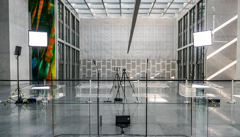 Union und SPD laden zu Statements.