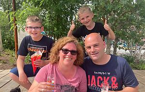 Ines und Torsten Müller mit Kevin und Luca Ines und Torsten Müller mit Kevin und Luca