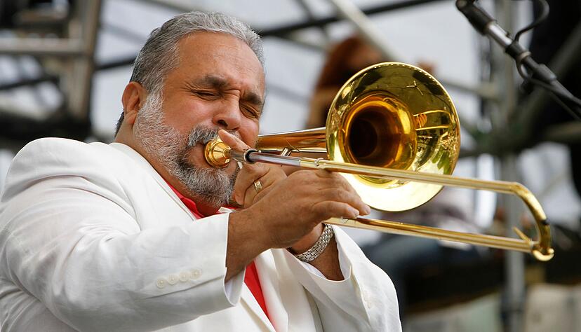 Wie seine Angeh&ouml;rigen mitteilten, starb Col&oacute;n am Samstag im Alter von 75 Jahren.