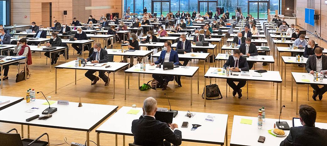 In der Neckarwestheimer Reblandhalle tagte der Kreistag.
Foto: Mario Berger In der Neckarwestheimer Reblandhalle tagte der Kreistag.
Foto: Mario Berger