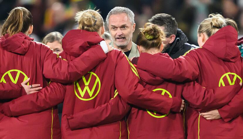 Äußert sich zum Thema Homosexualität im Fußball: Frauen-Bundestrainer Christian Wück. (Archivbild) Äußert sich zum Thema Homosexualität im Fußball: Frauen-Bundestrainer Christian Wück. (Archivbild)