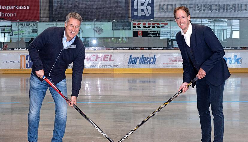 Das neue starke Duo der Heilbronner Falken: Geschäftsführer Stefan Rapp (links) mit seinem Cheftrainer Michel Zeiter.
Foto: Mario Berger Das neue starke Duo der Heilbronner Falken: Geschäftsführer Stefan Rapp (links) mit seinem Cheftrainer Michel Zeiter.
Foto: Mario Berger