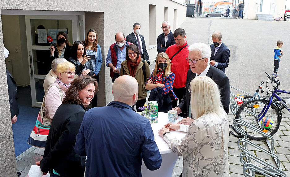 Ministerpräsident Kretschmann trifft in Heilbronn Ukraine-Flüchtlinge