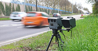 Am "Car-Friday" hat die Polizei Heilbronn vermehrt Blitzer aufgestellt. Ein Fahrer erreicht in einer 50er-Zone 85 km/h.