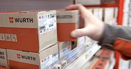 Die Verpackungen von Würth sollen künftig aus sortenreinen Kartonagen oder aus Rezyklat bestehen. Das ist ein Baustein der Nachhaltigkeitsstrategie.
Foto: Würth