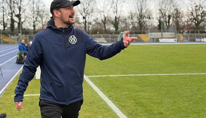 Trainer Manuel Fischer hat hohe Ansprüche an sich selbst und erwartet sich auch von den Spielern des VfR Heilbronn. Trainer Manuel Fischer hat hohe Ansprüche an sich selbst und erwartet sich auch von den Spielern des VfR Heilbronn.