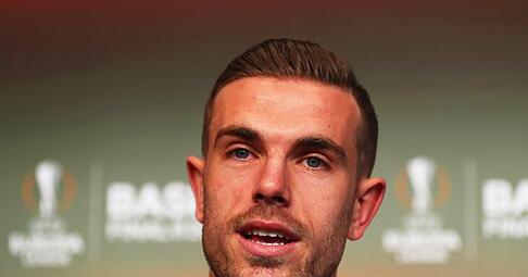Jordan Henderson sitzt zunächst auf der bank. Foto: Uefa