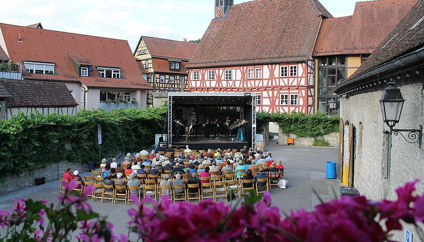 Dass ein reiches, kulturelles Angebot auch im ländlichen Raum möglich ist, beweisen Kulturschaffende im Hohenlohekreis. Foto: Tamara Ludwig Dass ein reiches, kulturelles Angebot auch im ländlichen Raum möglich ist, beweisen Kulturschaffende im Hohenlohekreis. Foto: Tamara Ludwig