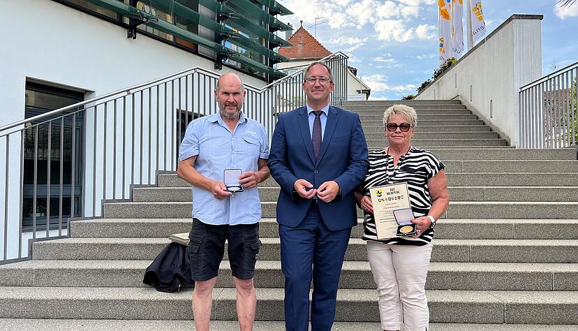 Reinhold Künzel und Gabriela Gabel wurden aus dem Bad Rappenauer Gemeinderat verabschiedet. Gabel erhielt die Ehrenmedaille in Gold der Stadt Bad Rappenau, Künzel die Ehrenmedaille in Silber. Reinhold Künzel und Gabriela Gabel wurden aus dem Bad Rappenauer Gemeinderat verabschiedet. Gabel erhielt die Ehrenmedaille in Gold der Stadt Bad Rappenau, Künzel die Ehrenmedaille in Silber.