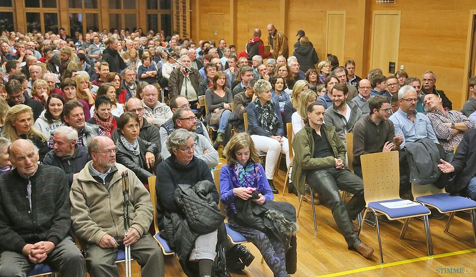 B&uuml;rgerversammlung: Fl&uuml;chtlingsunterbringung in L&ouml;wenstein