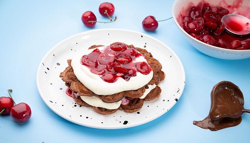 S&uuml;&szlig;er Genuss: Die Schwarzw&auml;lder Kirsch-Waffeln sind in der Zubereitung nicht so aufwendig wie die ber&uuml;hmte Torte.