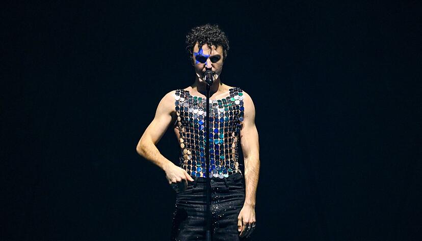 Der 19-jährige Sänger Cosmó vertritt Österreich beim 70. ESC in Wien Der 19-jährige Sänger Cosmó vertritt Österreich beim 70. ESC in Wien