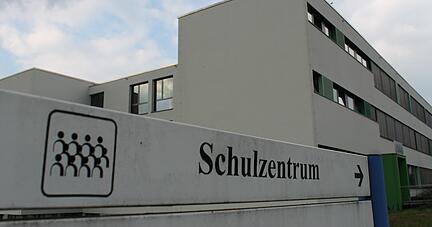 Schulzentrum Möckmühl: Kinder und Jugendliche der weiterführenden Bildungseinrichtungen sehen sich regelmäßig, nicht nur in den Pausen.
Foto: Simon Gajer