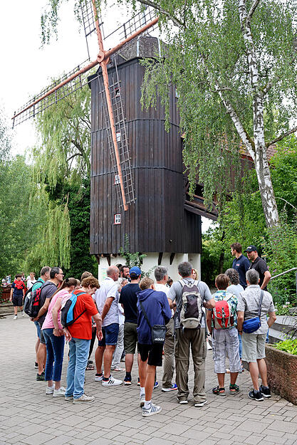 Im Erlebnispark Tripsdrill in Cleebronn bekamen die Stimme-Leser exklusive Einblicke und Informationen zum Ablauf hinter den Kulissen. Im Erlebnispark Tripsdrill in Cleebronn bekamen die Stimme-Leser exklusive Einblicke und Informationen zum Ablauf hinter den Kulissen.