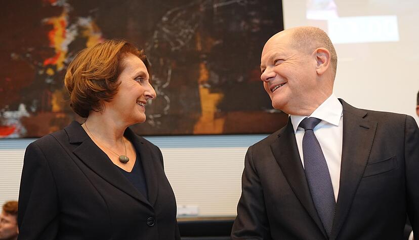 Britta Ernst begleitet ihren Mann, Kanzler Olaf Scholz, auch auf Terminen - legt aber Wert darauf, dass sie ein eigenes Leben hat (Archivbild).