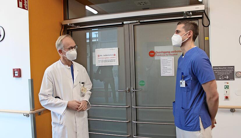 Marcus Hennersdorf (links) und Dominik Scharpf von der Klinik für Kardiologie, Angiologie, Pneumologie und Intensivmedizin. Marcus Hennersdorf (links) und Dominik Scharpf von der Klinik für Kardiologie, Angiologie, Pneumologie und Intensivmedizin.