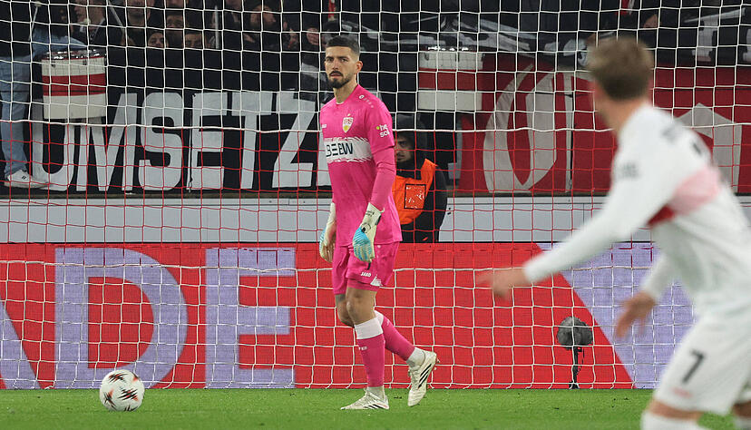 Fabian Bredlow: Mega-Bock. Zu lasch rausgespielt, Fehlpass, Gegentor. Beim 2:2 chancenlos. Daf&uuml;r in der 69. Minute mit einer starken Parade. Dadurch verhinderte Bredlow den R&uuml;ckstand. Note: 5