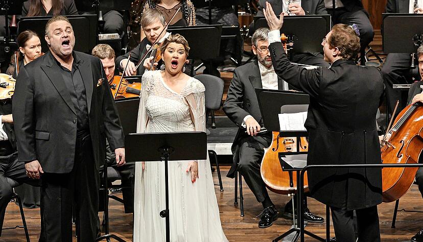 Ganz im Zeichen der Liebe stand das Neujahrskonzert der W&uuml;rth-Philharmoniker mit Lana Kos und Joseph Calleja.