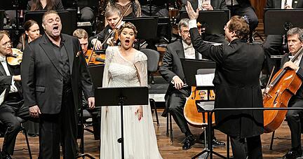 Ganz im Zeichen der Liebe stand das Neujahrskonzert der W&uuml;rth-Philharmoniker mit Lana Kos und Joseph Calleja.
Foto: Ufuk Arslan